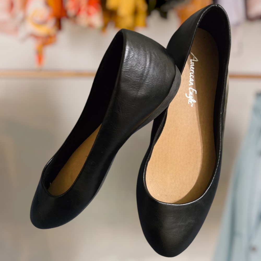 American Eagle Outfitters Women's Black Flats